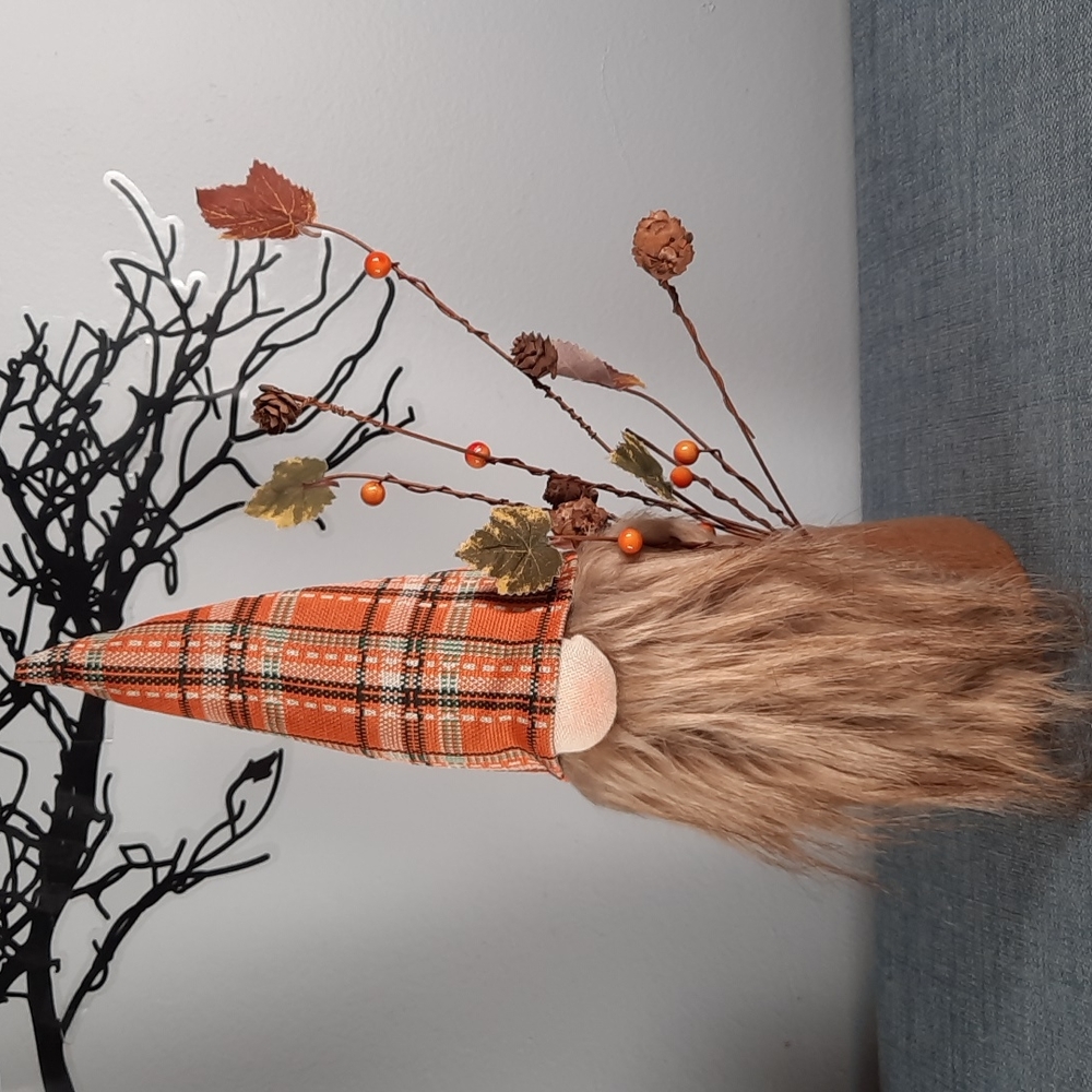 Fall Harvest Gnome Figure Decor Decoration Plaid Leaves Berries Whimsical Gnomes